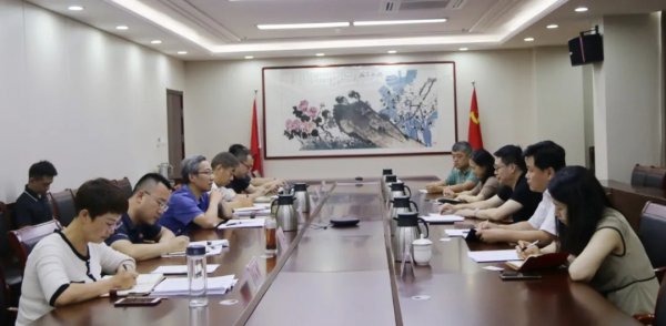 市電視臺(tái)黨委副書記、總編輯王建華一行來(lái)集團(tuán)洽談合作