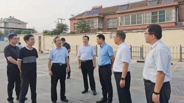市交投集團聯(lián)合市郵政管理局、市郵政公司就縣鄉(xiāng)村三級物流配送項目現(xiàn)場辦公
