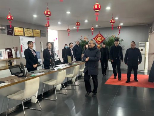 交投集團(tuán)黨委書記、董事長張海輝看望慰問一線職工